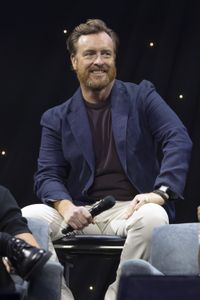 TOBY STEPHENS