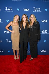 BRANDI CYRUS, MILEY CYRUS, TISH CYRUS