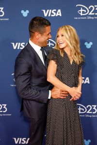 MARK CONSUELOS, KELLY RIPA